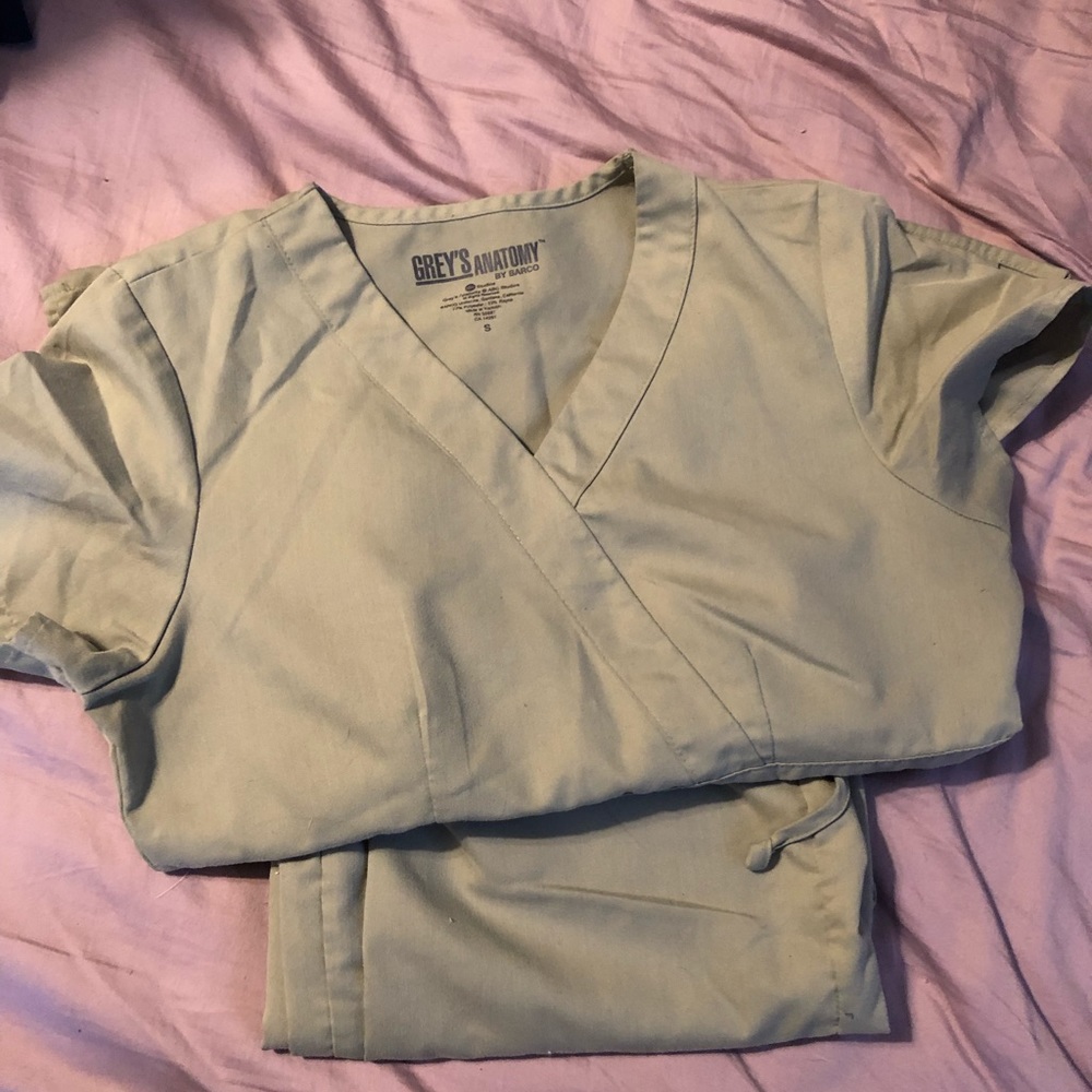 Grey’s Anatomy Scrubs top and bottom - Size Small